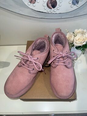UGG Blush Pink Suede Lace-Up Ankle Boots 💄🍓
